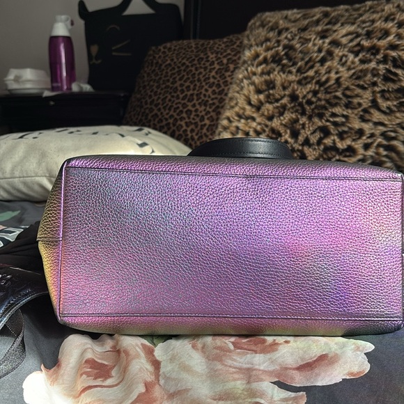 RARE Coach Iridescent Purple Taylor Tote - Picture 4 of 11